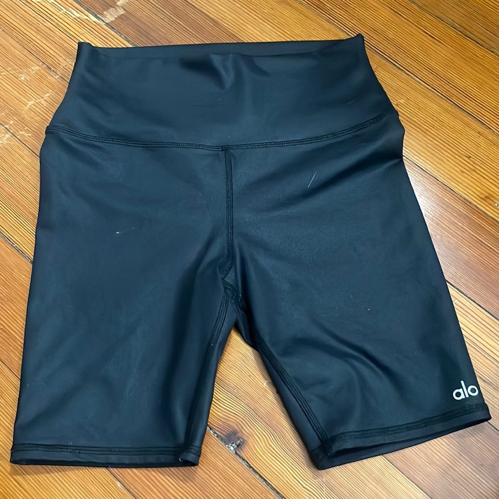 GUC high waisted Alo Bike shorts